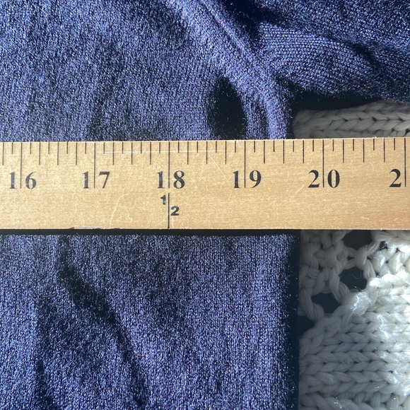 BURBERRY Extra Fine Merino wool pullover long sleeve sweater w collar 3 buttons - Picture 9 of 16